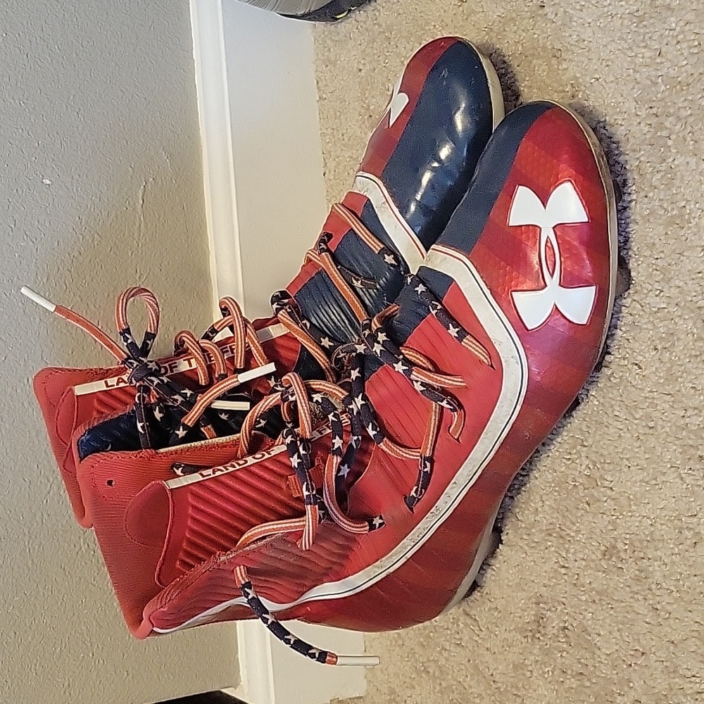 Under Armour Football Cleat